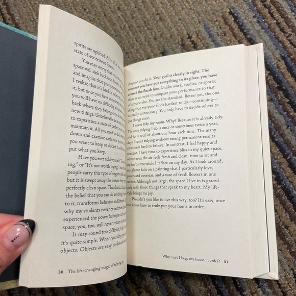 Book: The Life-Changing Magic of Tidying Up by Marie Kondo - Picture 11 of 14